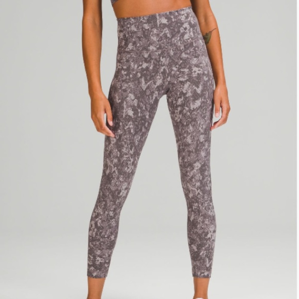 Wunder Train High Rise Tight 25 size 6!!!